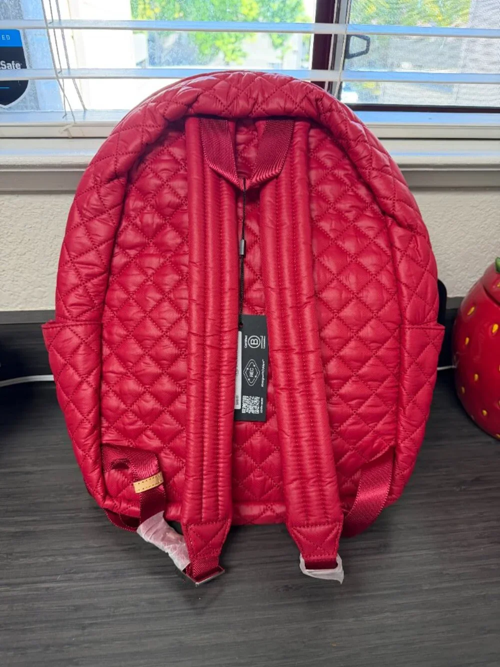 MZ Wallace City Metro Backpack in Apple display picture 3